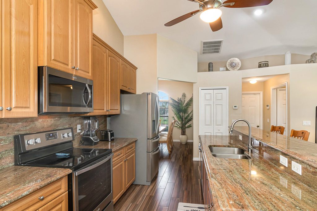 Cape Coral Paradise Palms 4 Bedroom Villa Kitchen 3