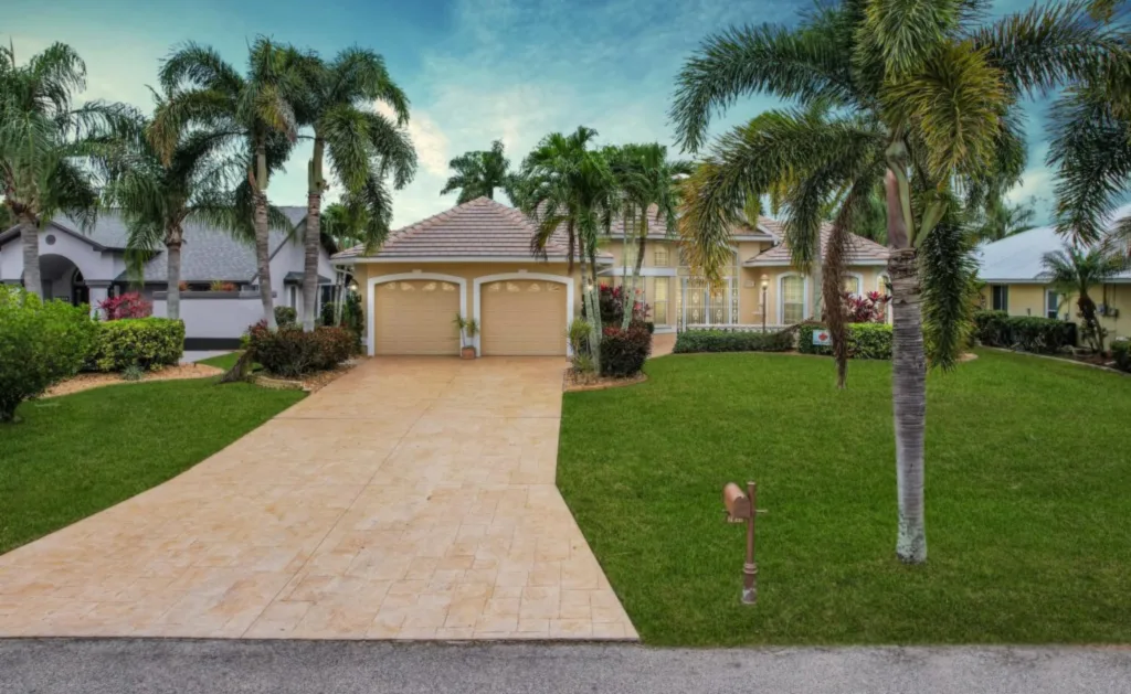 Cape Coral Villa Exterior