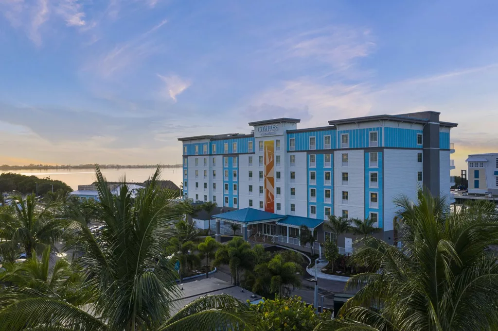 Compass Hotel Anna Maria Sound Exterior