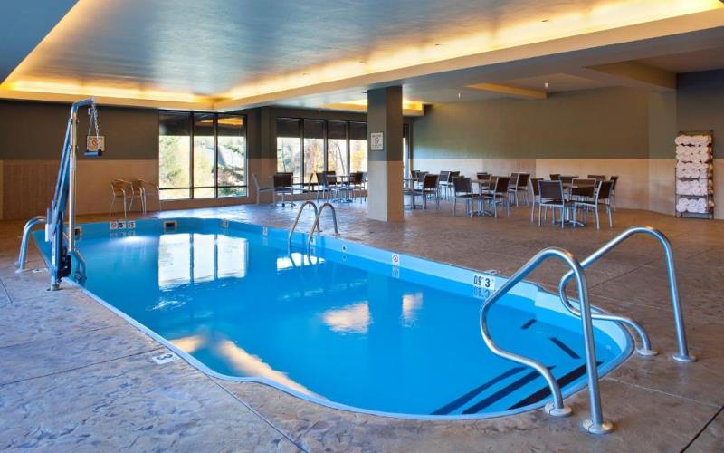 DoubletreeBreckenridgeSwimmingPool