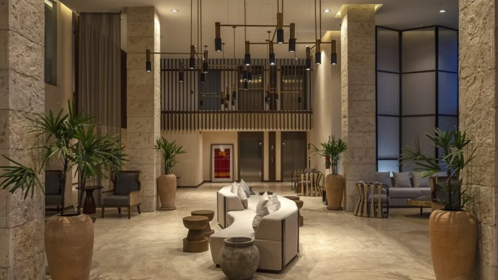 Fives Oceanfront Lobby