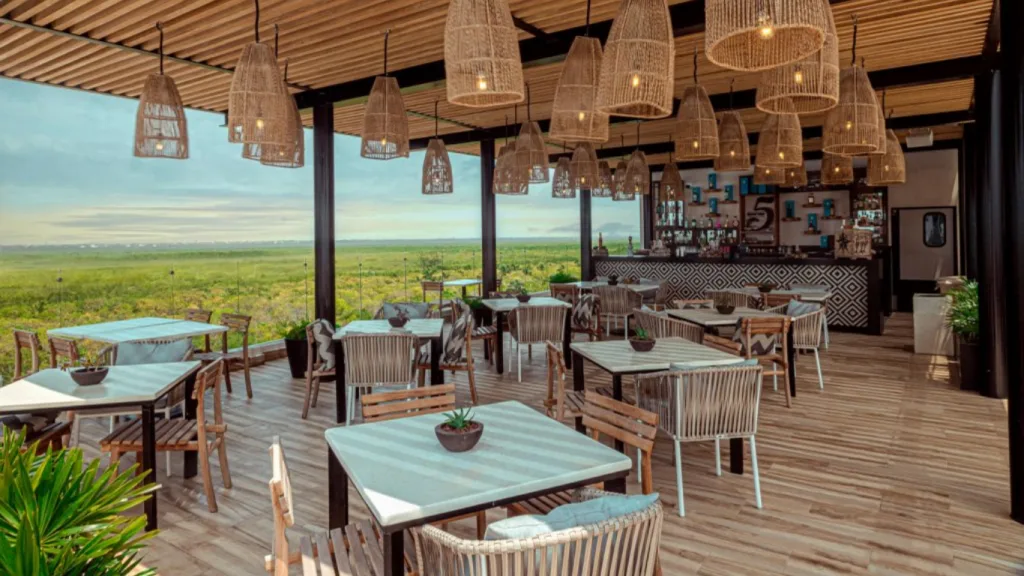 Fives Oceanfront Rooftop Restaurant