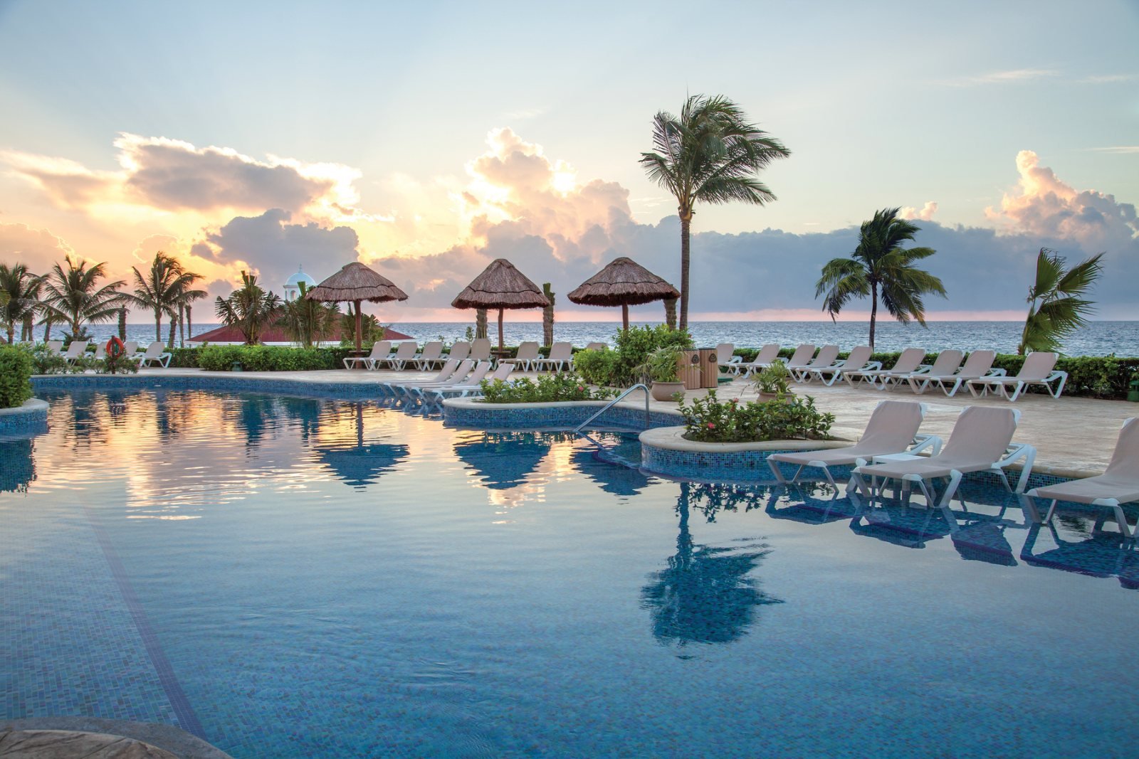 Hard Rock Hotel Riviera Maya Heaven Pool Sunrise