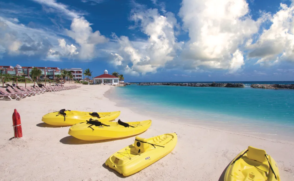 Hard Rock Riviera Maya - Canoes