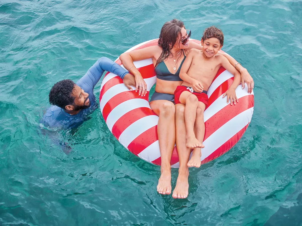 Mardi Gras Lifestyle Family sea