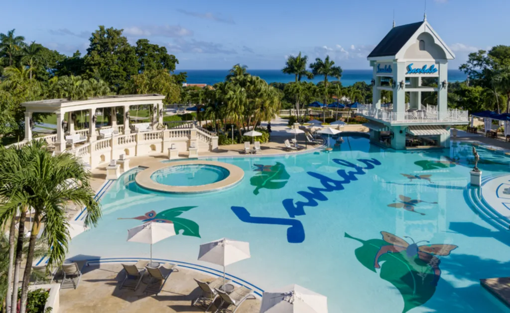 Sandals Ochi Beach Resort - Main Pool