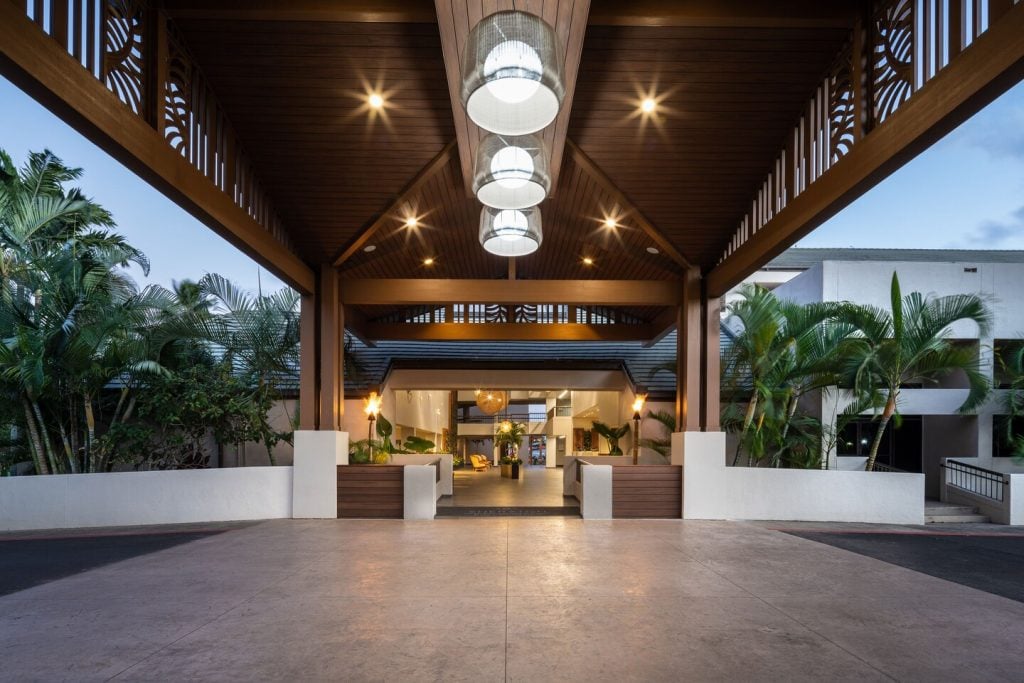 Sheraton Kauai Coconut Beach Resort Entrance
