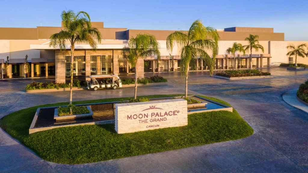 The Grand at Moon Palace - Entrance