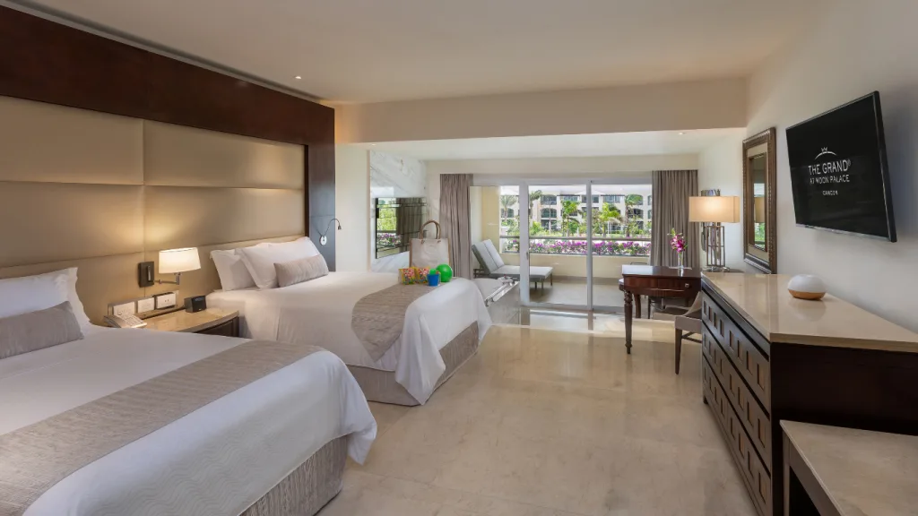 The Grand at Moon Palace - Family Room