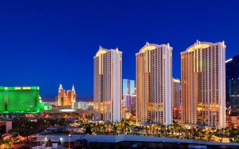 The Signature @ MGM Grand 2020/2021 | Las Vegas Hotel Deals