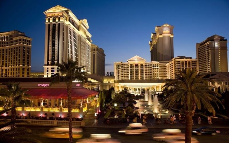 Caesars Palace 2020/2021 | Las Vegas Hotel Deals