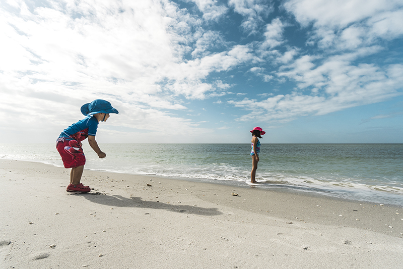 Fort Myers KIDS PLAY BEACH Captiva photo by Rob Hoovis