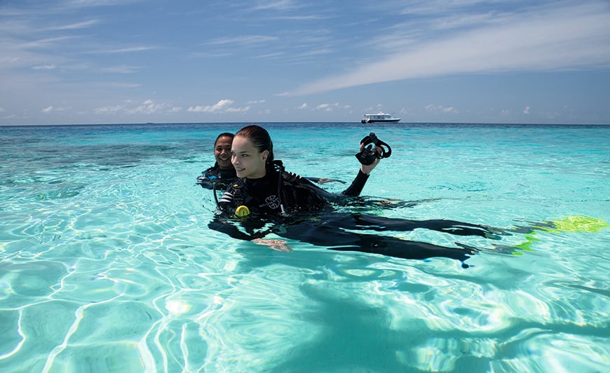 Constance Moofushi Maldives Diving
