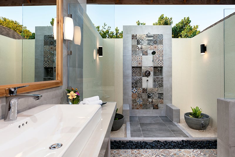 Reethi Faru Resort Beach Villa Bathroom 1