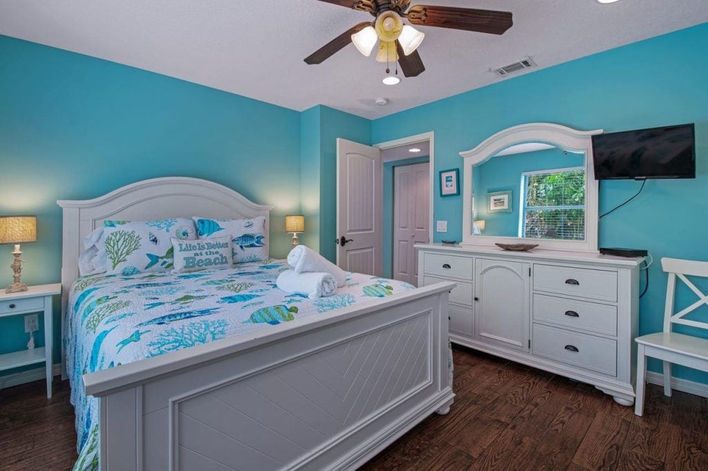 Anna Maria Island The Coveside Cottage Holmes Beach Bedroom 1