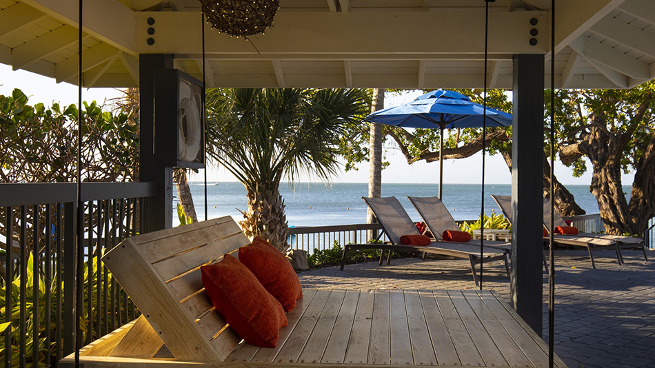 Pelican Cove Islamorada Pool Loungers