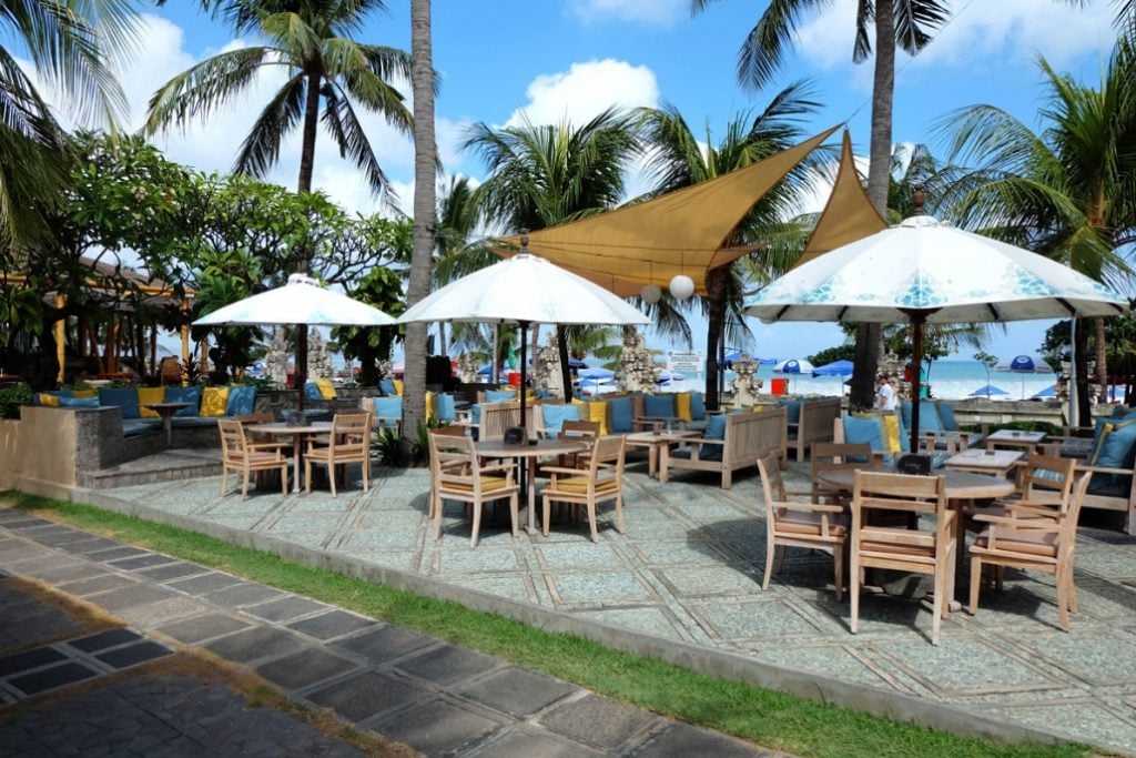 Bali Mandira Beach Resort & Spa Barong Bar Patio