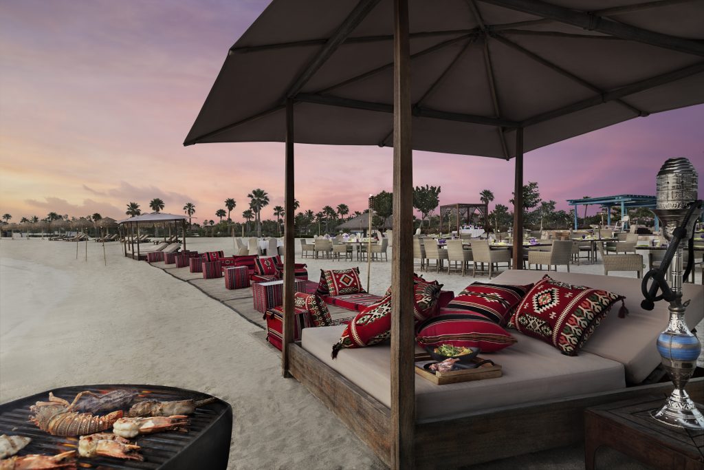 Banana Island Resort Doha by Anantara Restaurant Q_Lounge and Restaurant Barbecue Set Up Beach Area Sunset