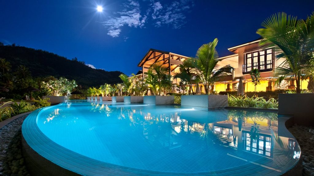 Kempinski Seychelles Resort Baie Lazare Pool 2