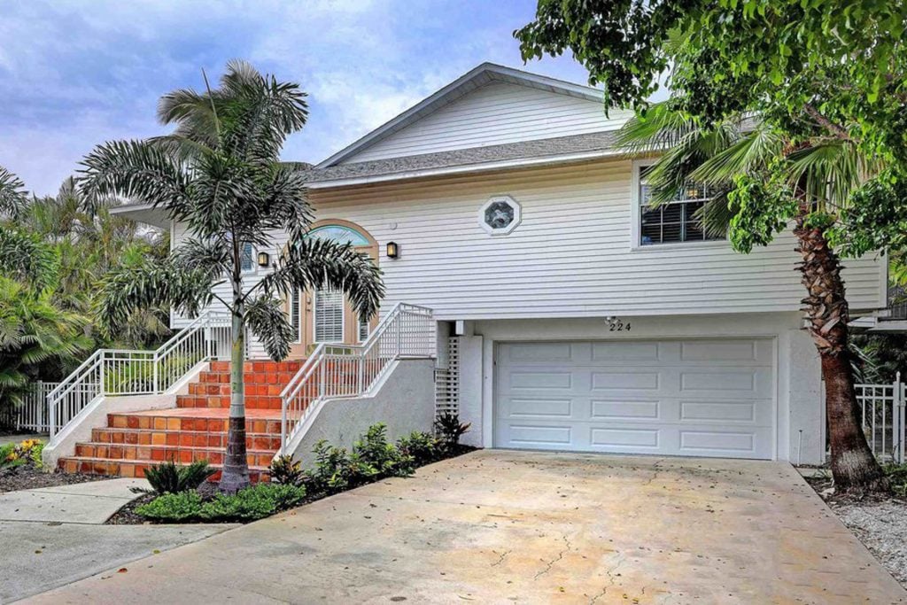 Anna Maria Island 3 Bedroom Surrounded by Sea Breezes Exterior