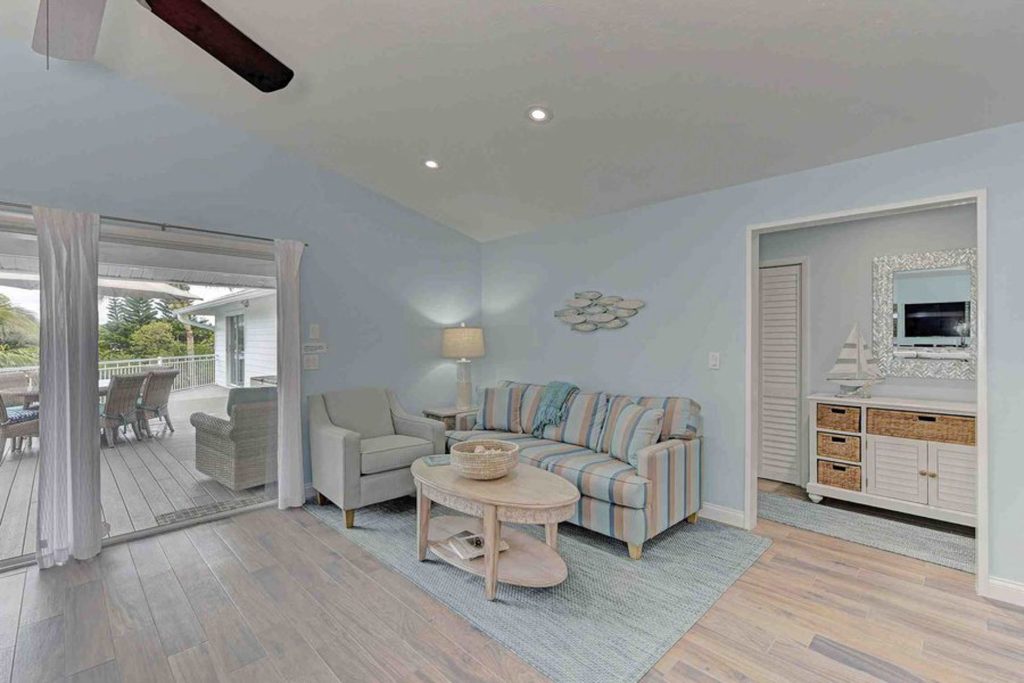 Anna Maria Island 3 Bedroom Surrounded by Sea Breezes Lounge 5