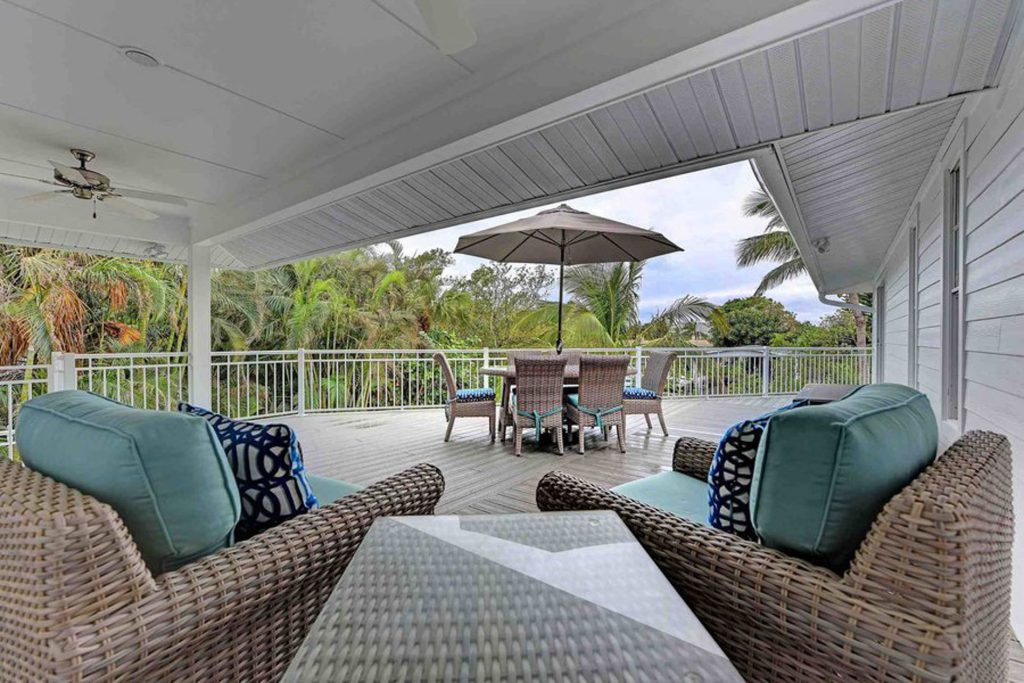 Anna Maria Island 3 Bedroom Surrounded by Sea Breezes Patio 2