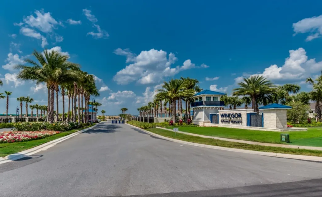 Windsor Island Entrance