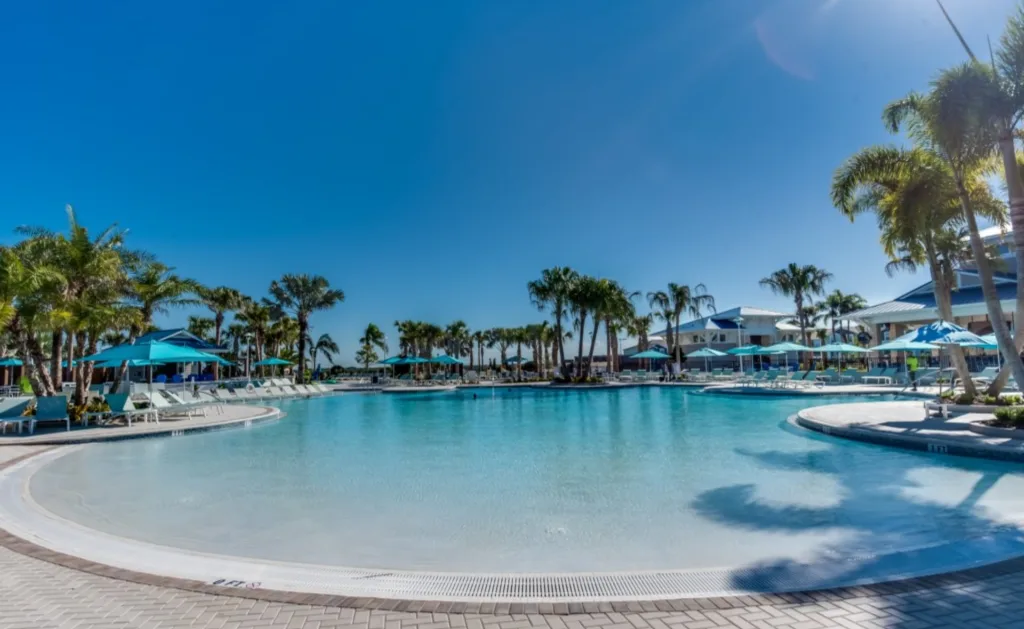 Windsor Island - Pool