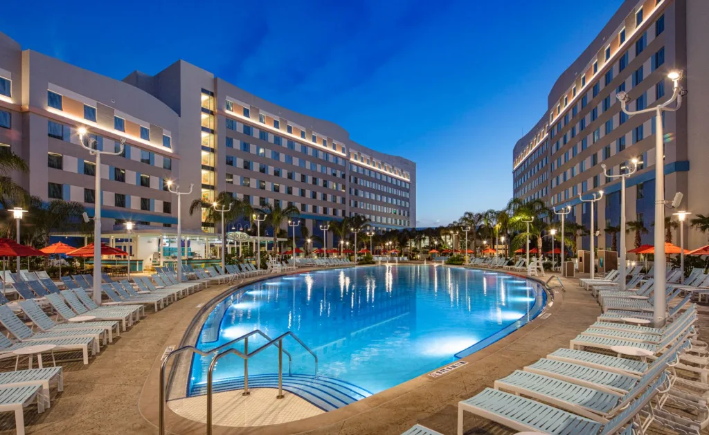 Universal Endless Summer Resort - Surfside Inn and Suites - Pool