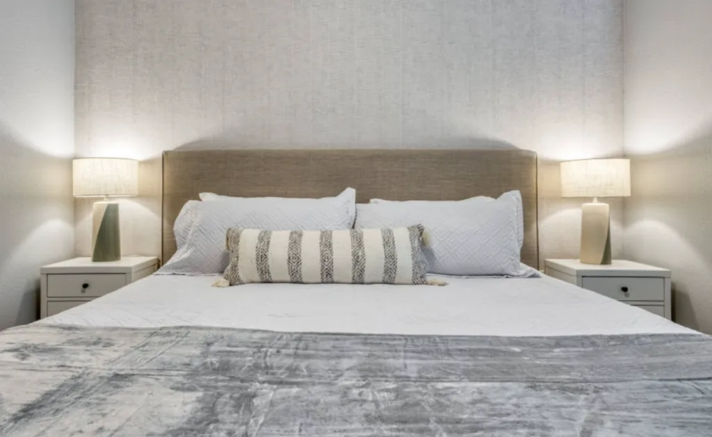 Windsor Island Townhome - 5 Bedroom 1