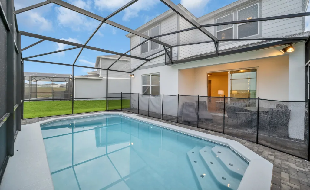 Windsor Island - Villa Pool