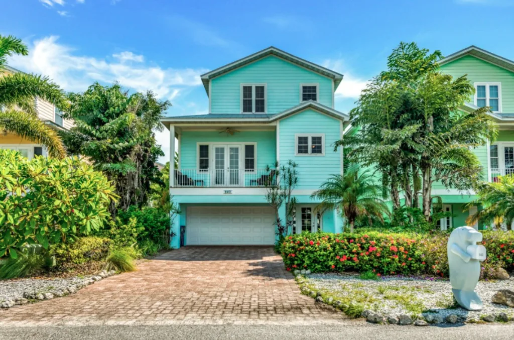Homes Beach front