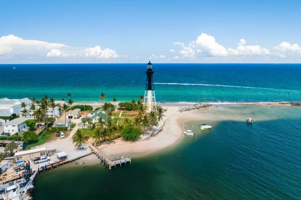 Fort Lauderdale Lighthouse on Hillsboro Inlet Beach at Pompano Beach (1)