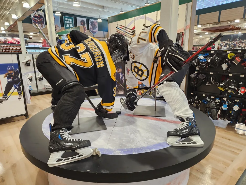 Boston,,Ma,,May,1,,2025,,Boston,Bruins,Faceoff,,Mannequins,,Nhl,