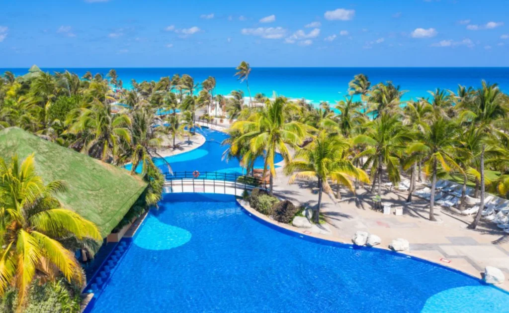 Grand Oasis Cancun Pool