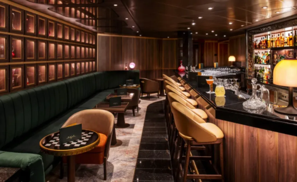 Silverseas Silver Spirit Bar