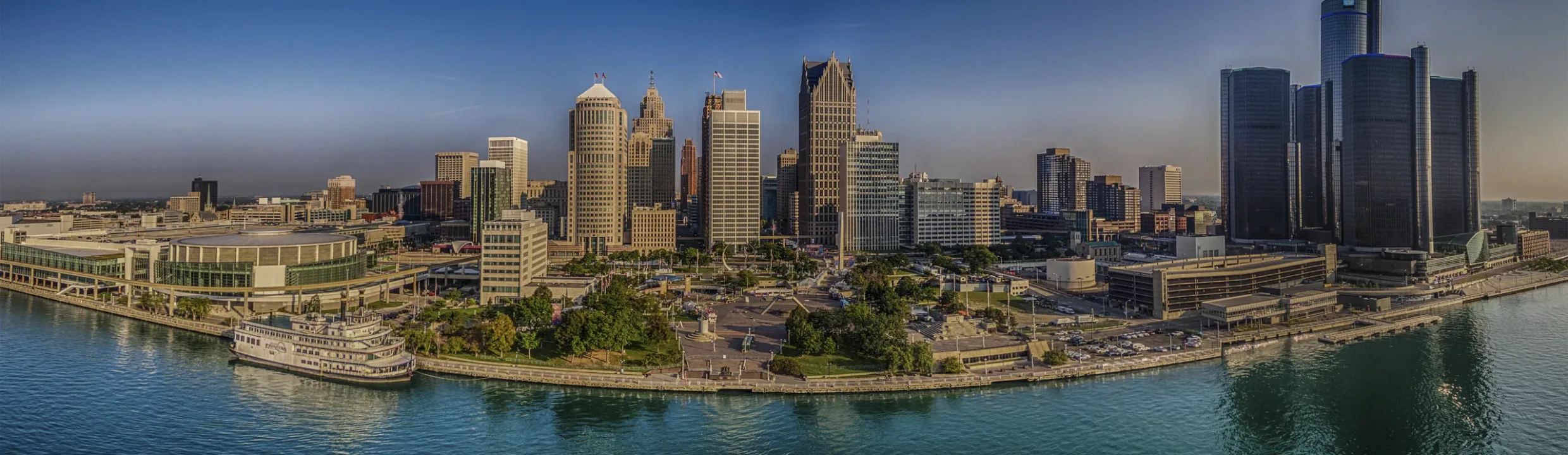 Detroit_Daytime Pan_Vito Palmisano
