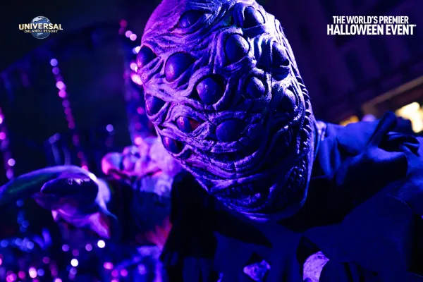 Universal Halloween Horror Nights DemonQueens